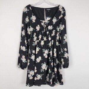 Express Fit And Flare Smock Waist Floral Mini Dress Womens Size XS Black White